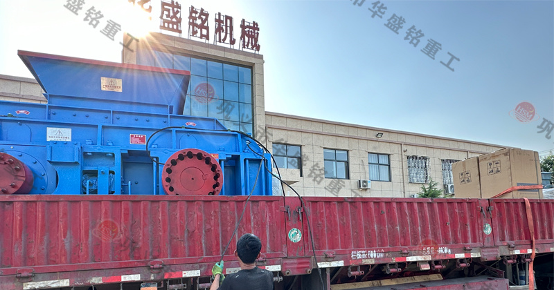 铁矿石液压对辊破碎机的维护成本如何？工作原理是什么？